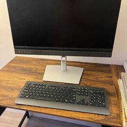 Dell Set, Monitor, Stand And Keyboard 