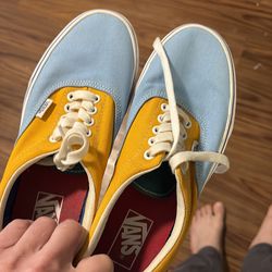 Vans classic 7.5 men’s 9 women’s