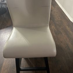 2 Bar Stools White Leather
