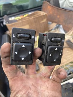 Nissan Electric Mirror Controls