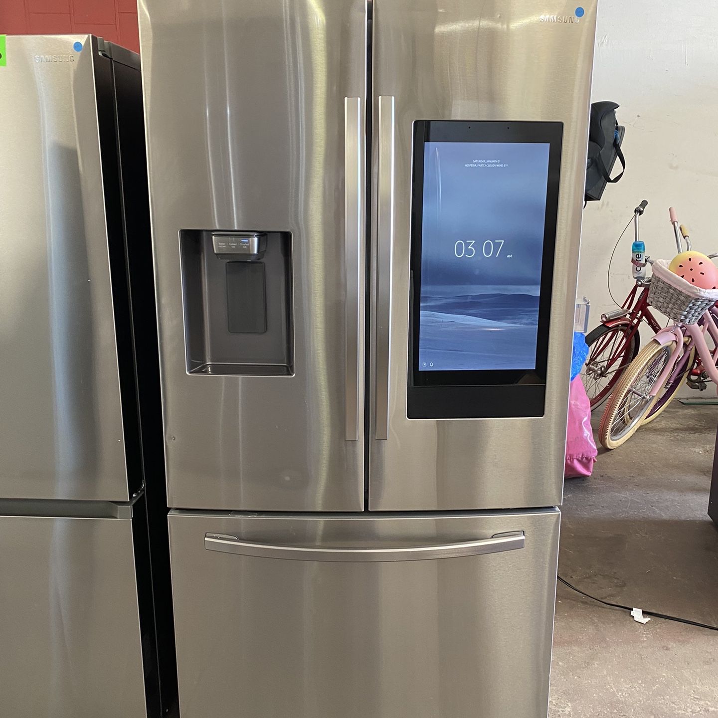 Samsung Family Hub Refrigerator 