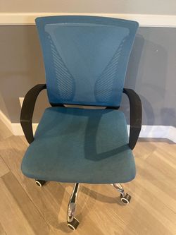 Blue office/desk chair in good condition