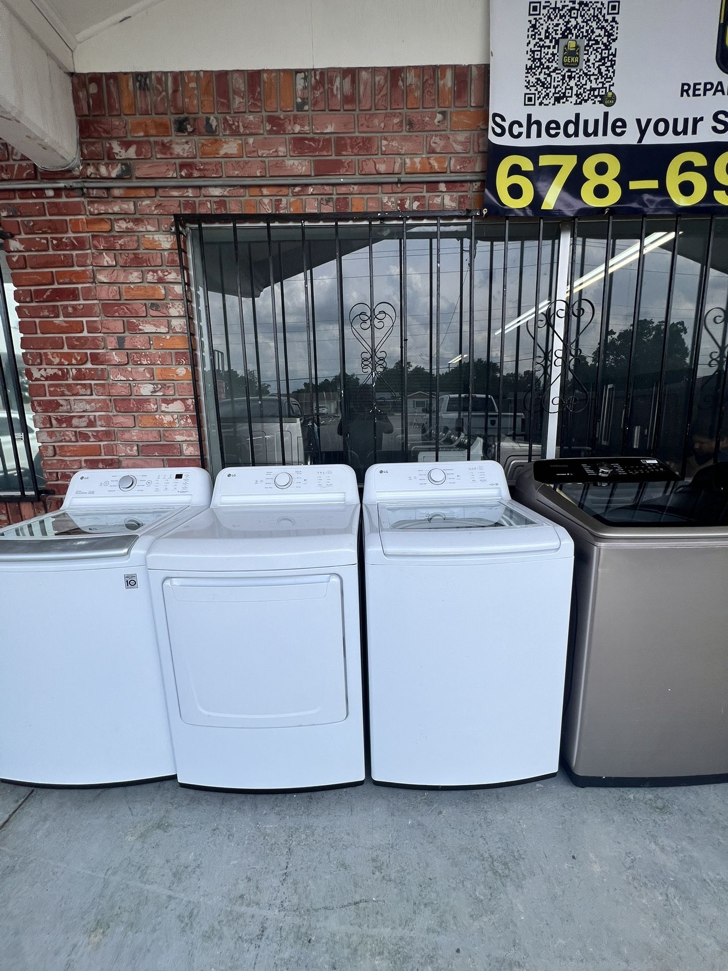 LG Washer And Dryer Set
