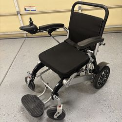 Collapsible Electric Wheelchair