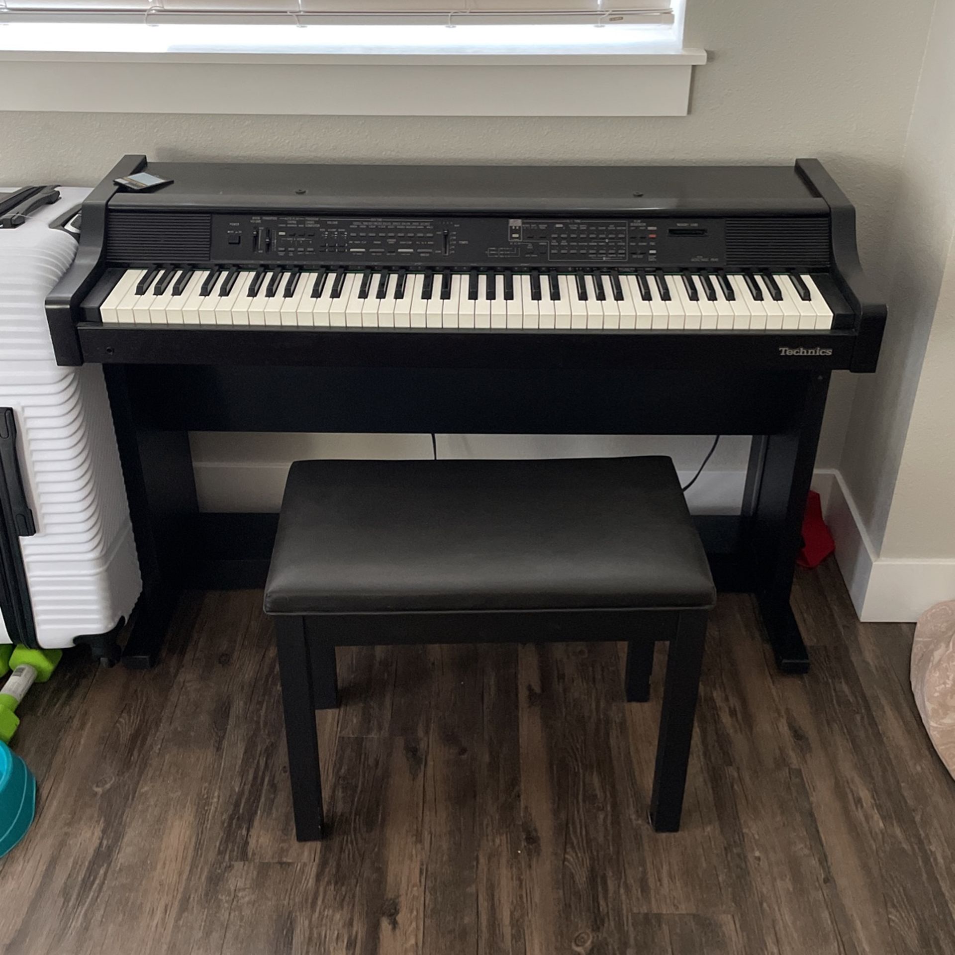 Technics piano