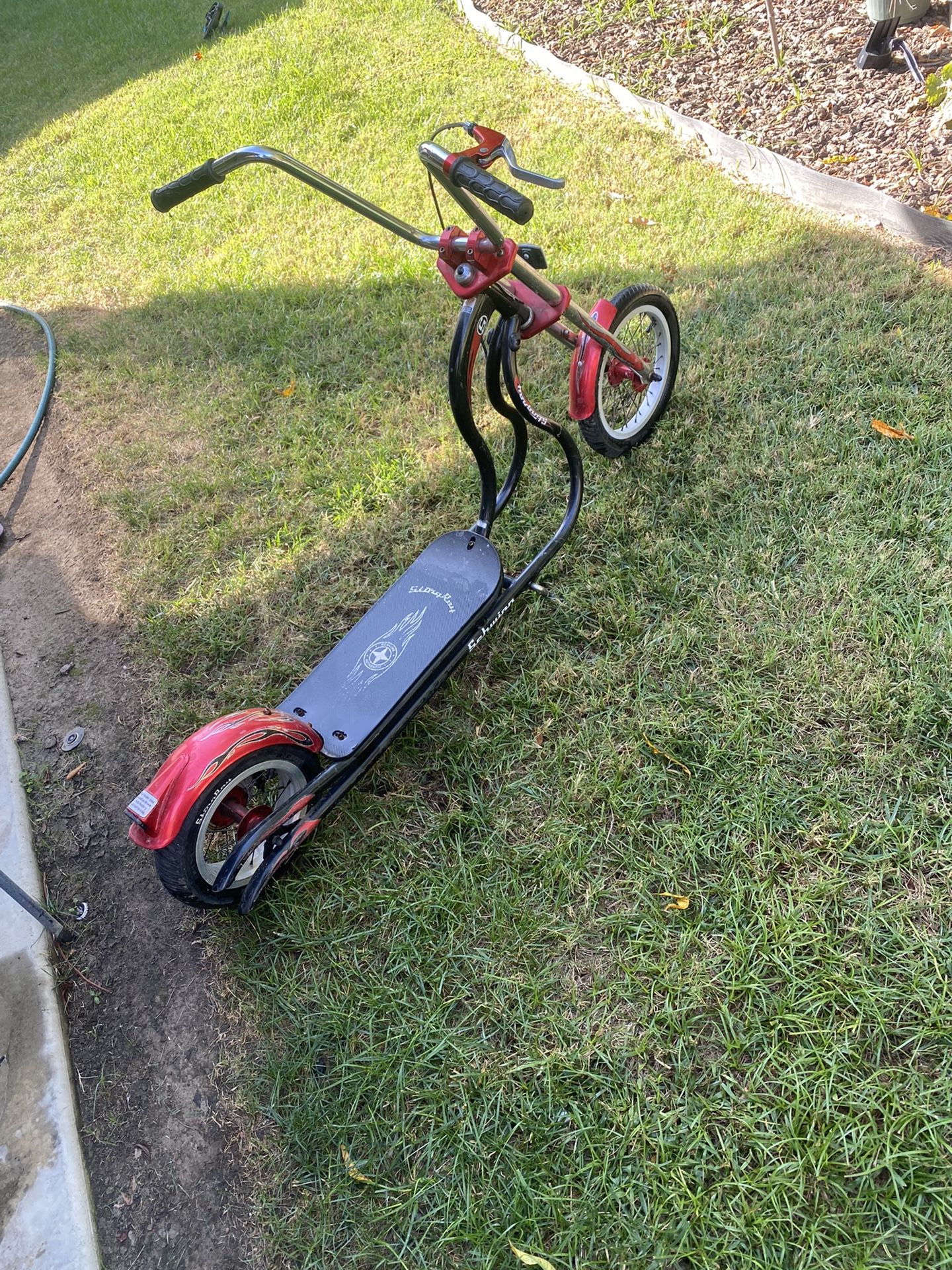 Schwinn Stingray Push Scooter for Sale in Visalia, CA OfferUp