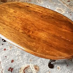 Solid Walnut Queen Anne Style Oval Coffee Table (28"x48")