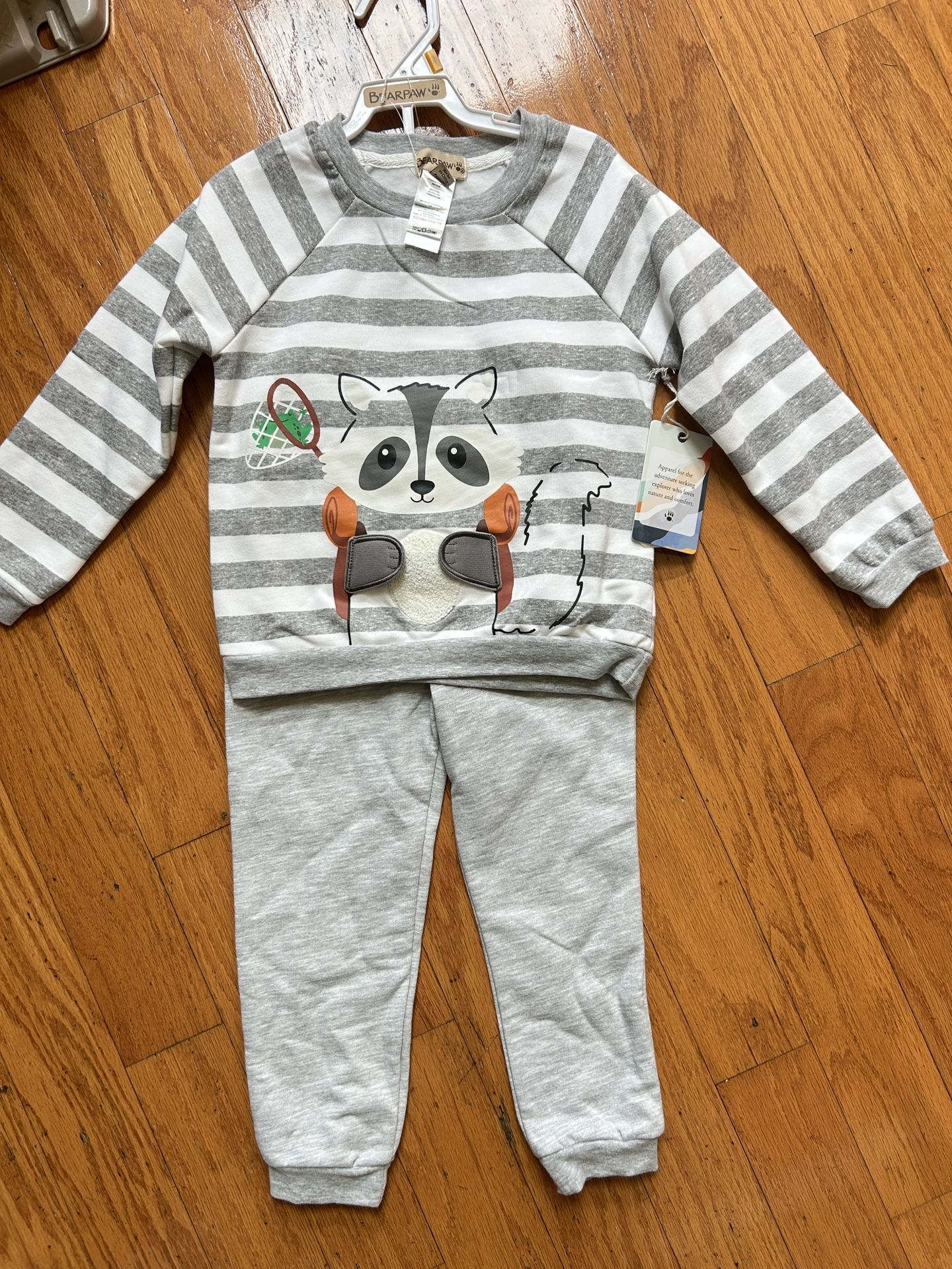 NWT Bearpaw kids sweatshirt & jogger 2pcs set Raccoon Design size 3T