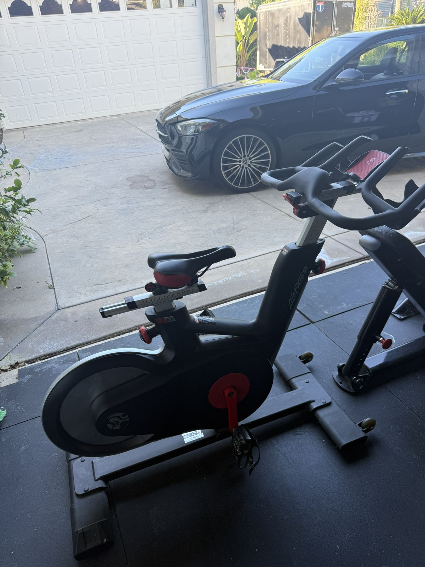 Life Fitness- Fitness bike