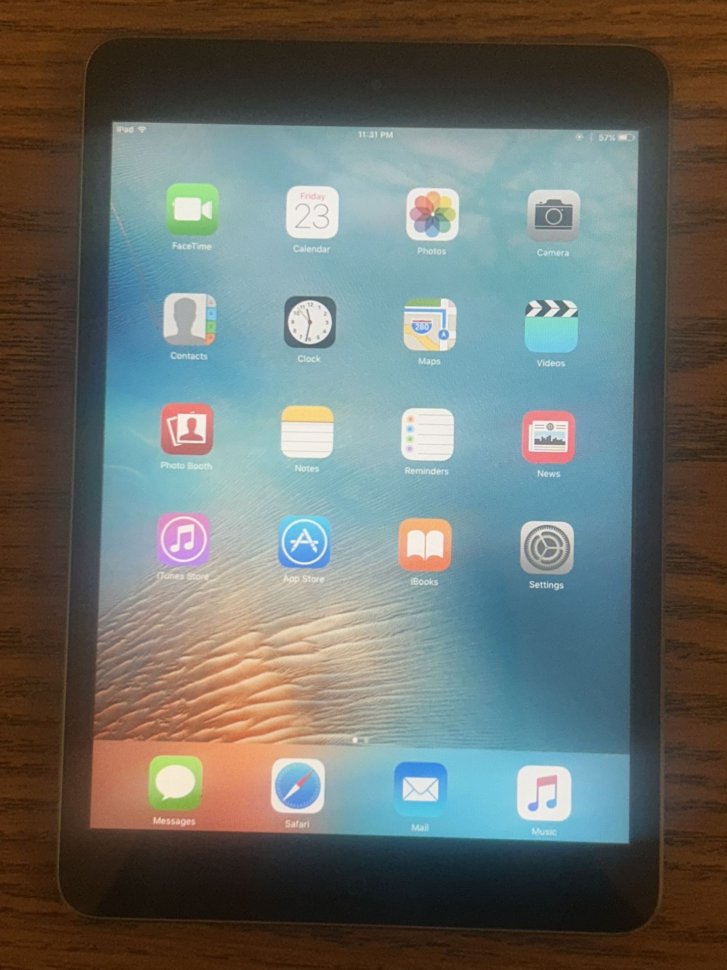 Apple iPad Mini 2 – 16GB Wi-Fi – Space Gray