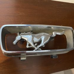 Vintage. 1960s  Original Chrome Mustang Grill And Emblem, Mustang running horse- C6ZB- 8A 224-4