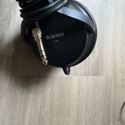 Headphones 