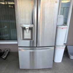 Refrigerator(please read details)