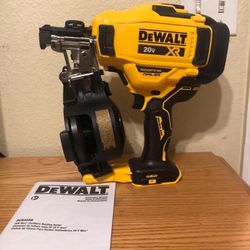 Dewalt DCN45RNB roofing nailer 20 volts nueva