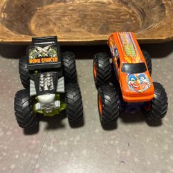 Hot Wheels Monster Trucks Bone Shaker & Double Trouble
