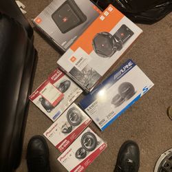 Door Subs Dash Kirts Adapters Amps 