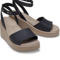 Crocs Women's Brooklyn Ankle Strap Wedges SIZE 10 $35