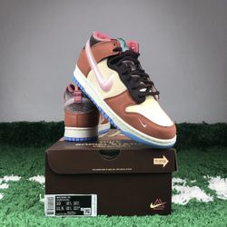 Nike Dunk Mid Social Status 