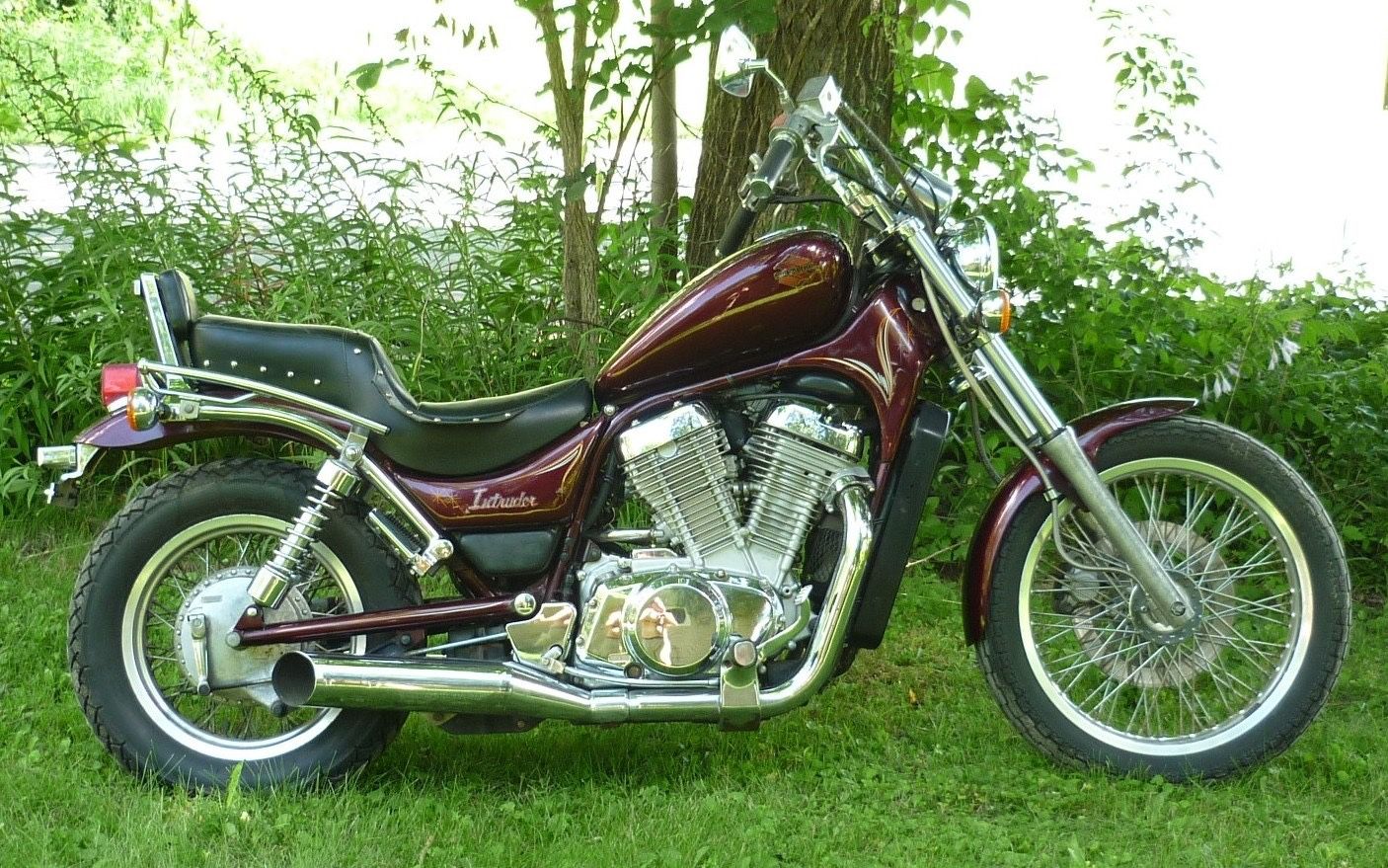 Suzuki Intruder VS700  Cruiser Motorcycle