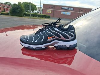 Brand New And Original Men's Nike Air Max's TN Sneakers size 10.5