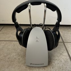 Sennheiser Wireless Headphone For Audio Enthusiast.