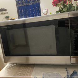 Sharp Countertop Microwave 
