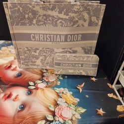 Beautiful Tote Set 