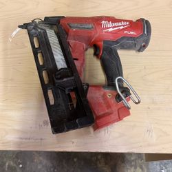 Milwaukee 16 Gauge Nail Gun 