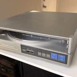 Realistic LAB-1600 Linear Tracking Logic Controlled Automatic Turntable w/ Cartridge