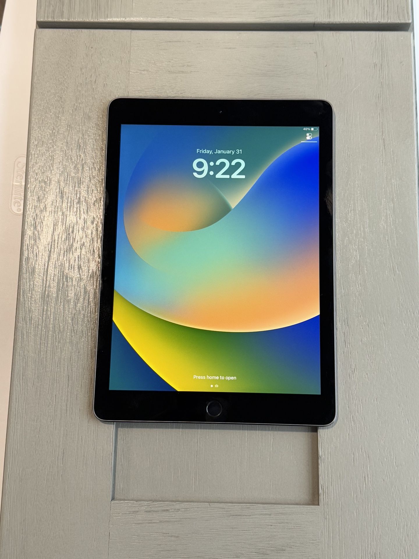 Apple iPad Pro 128GB Unlocked