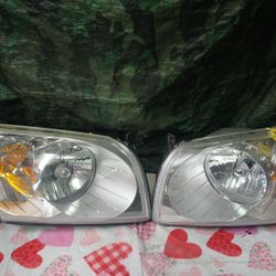 2007-12 Dodge Caliber Left And Right Headlight 