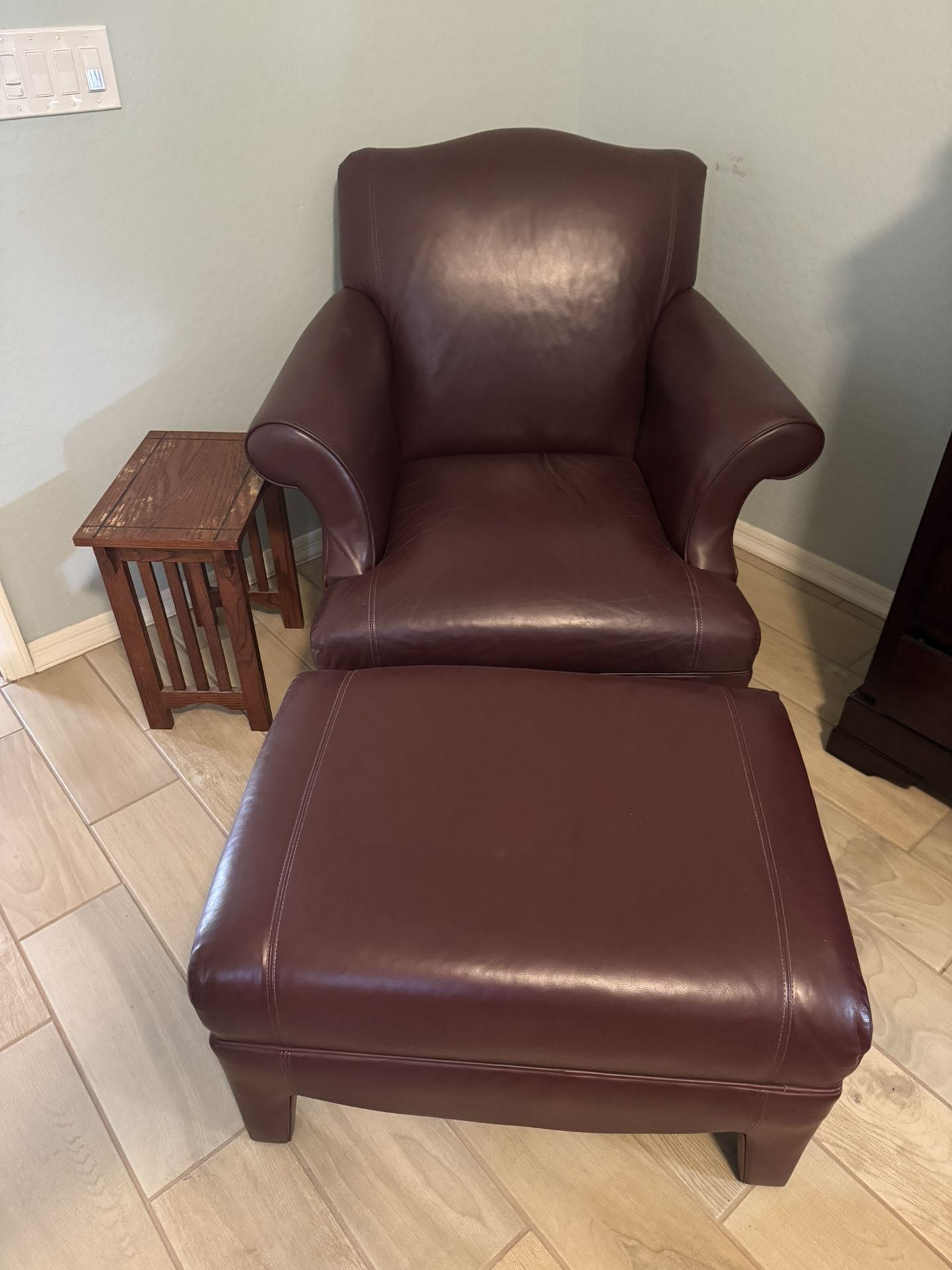 Brown Leather Chair With Ottoman And End Table