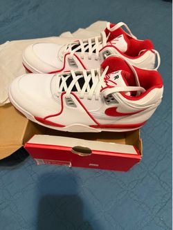 Men’s size 13 Air flight 89 LE