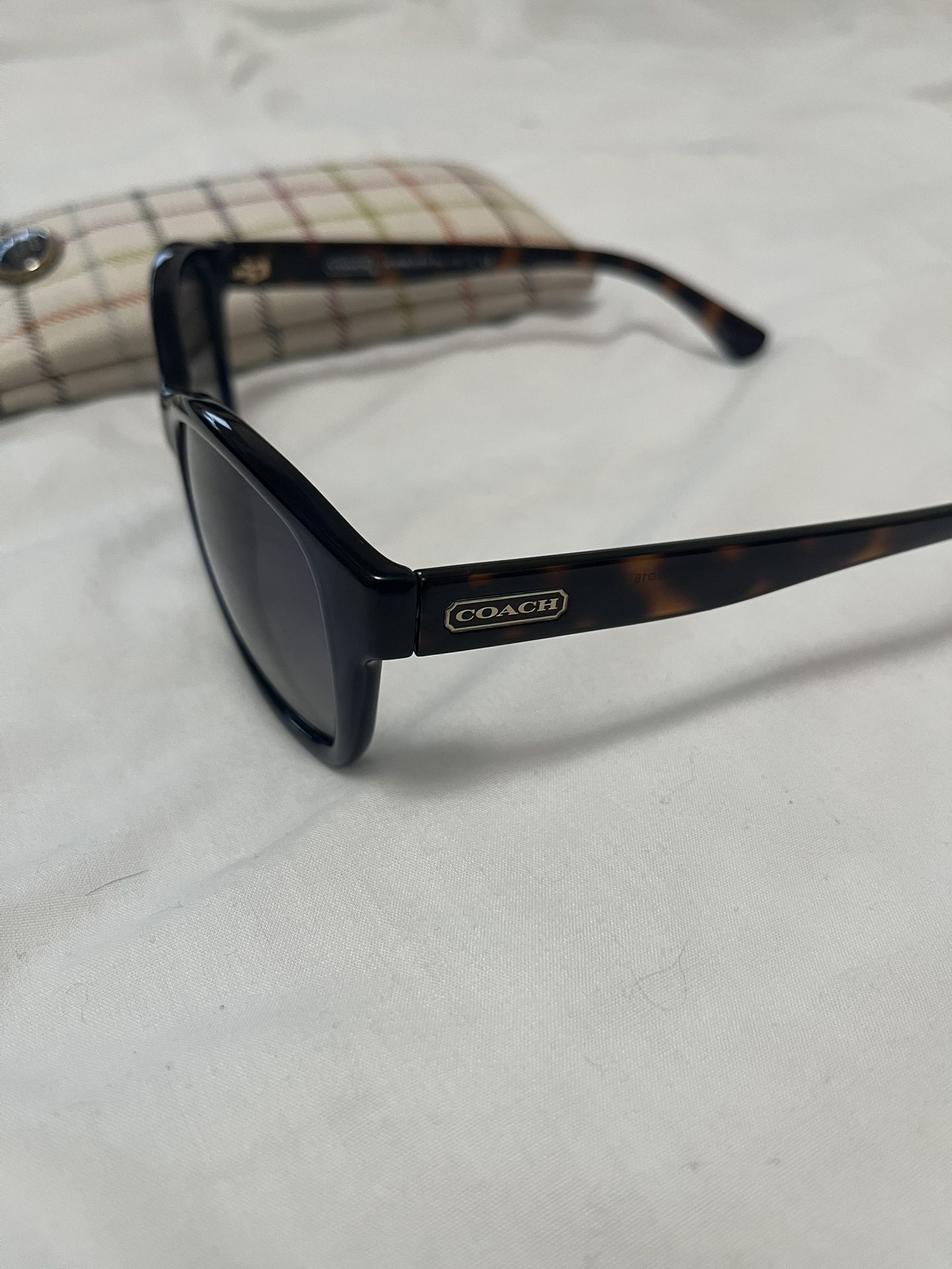 Coach Sunglasses With Case 