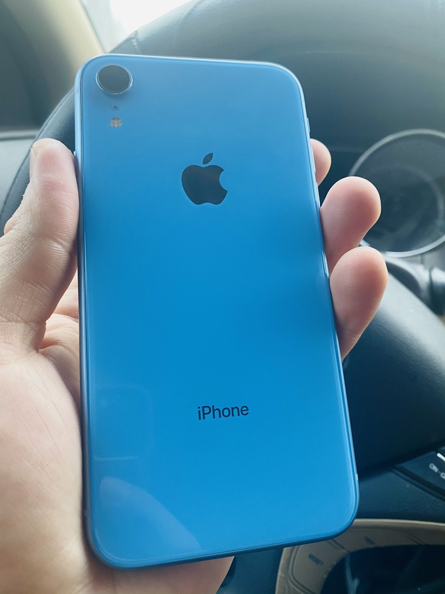 Iphone XR Unlocked 64gb ( 5 🌟🌟🌟🌟🌟 Seller )