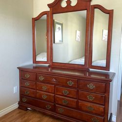 Dresser with Trifold Mirrors