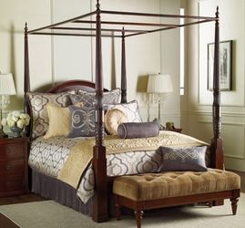 Canopy Bed Must Sell Today