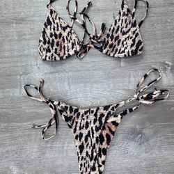 Azaful Swimsuit , Size:S Price :$12 Preloved 