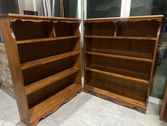 Beautiful pair of vintage bookshelves