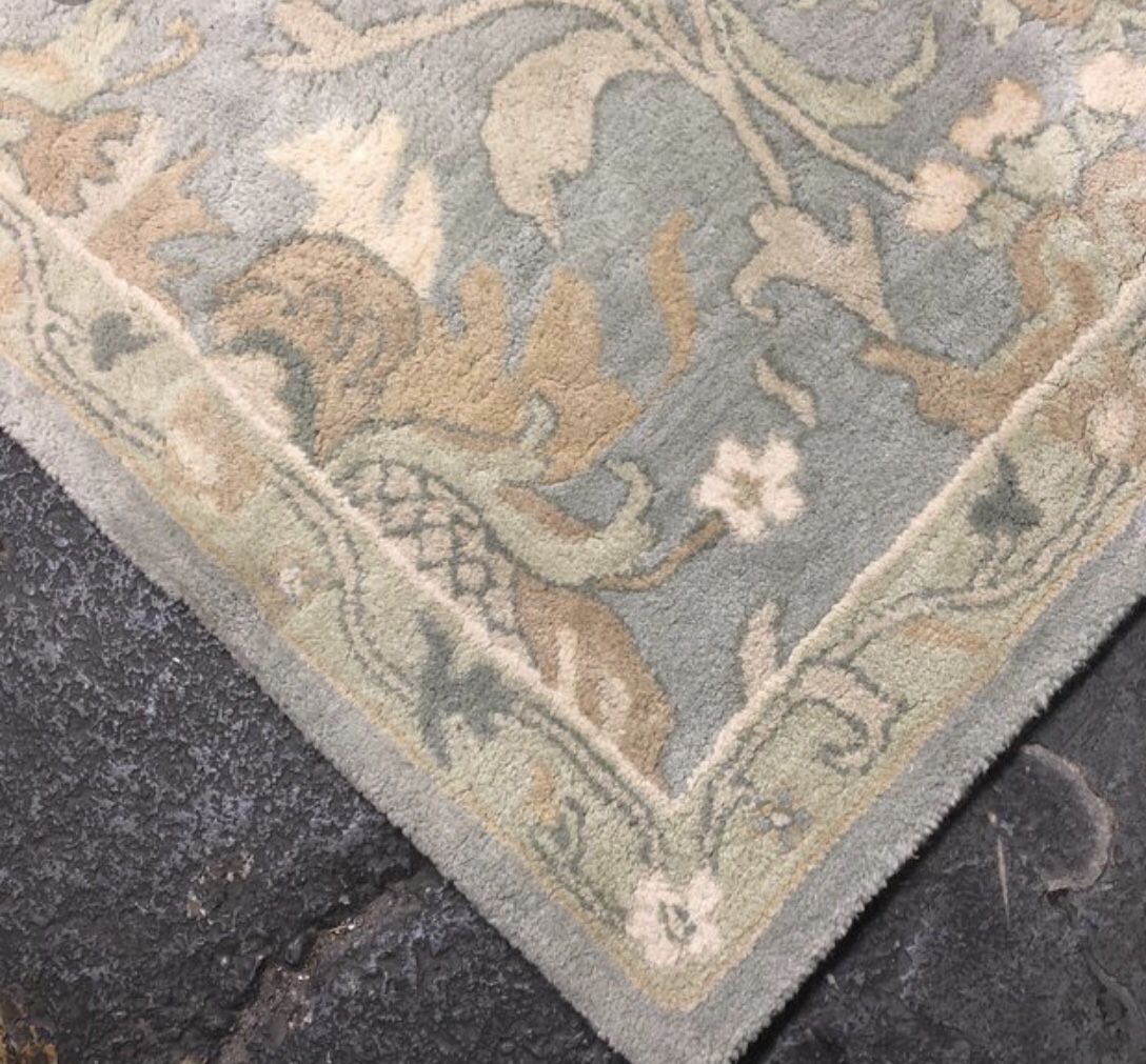 Pottery barn darby slate blue 5x8 wool rug