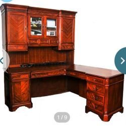 Shanandoah Valley Furniture Co. L-Shaped Mahogany Desk with Hutch