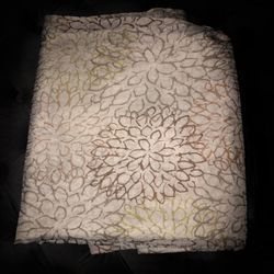 4 Beautiful Drapes 50 By 84 Each 