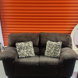  Love Seat...60 Bucks !!