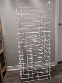 Multi-slot wire storage rack
