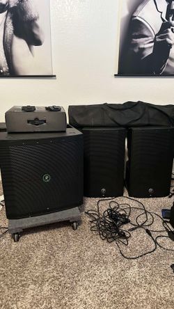 Mackie Thump And subwoofer DJ speakers