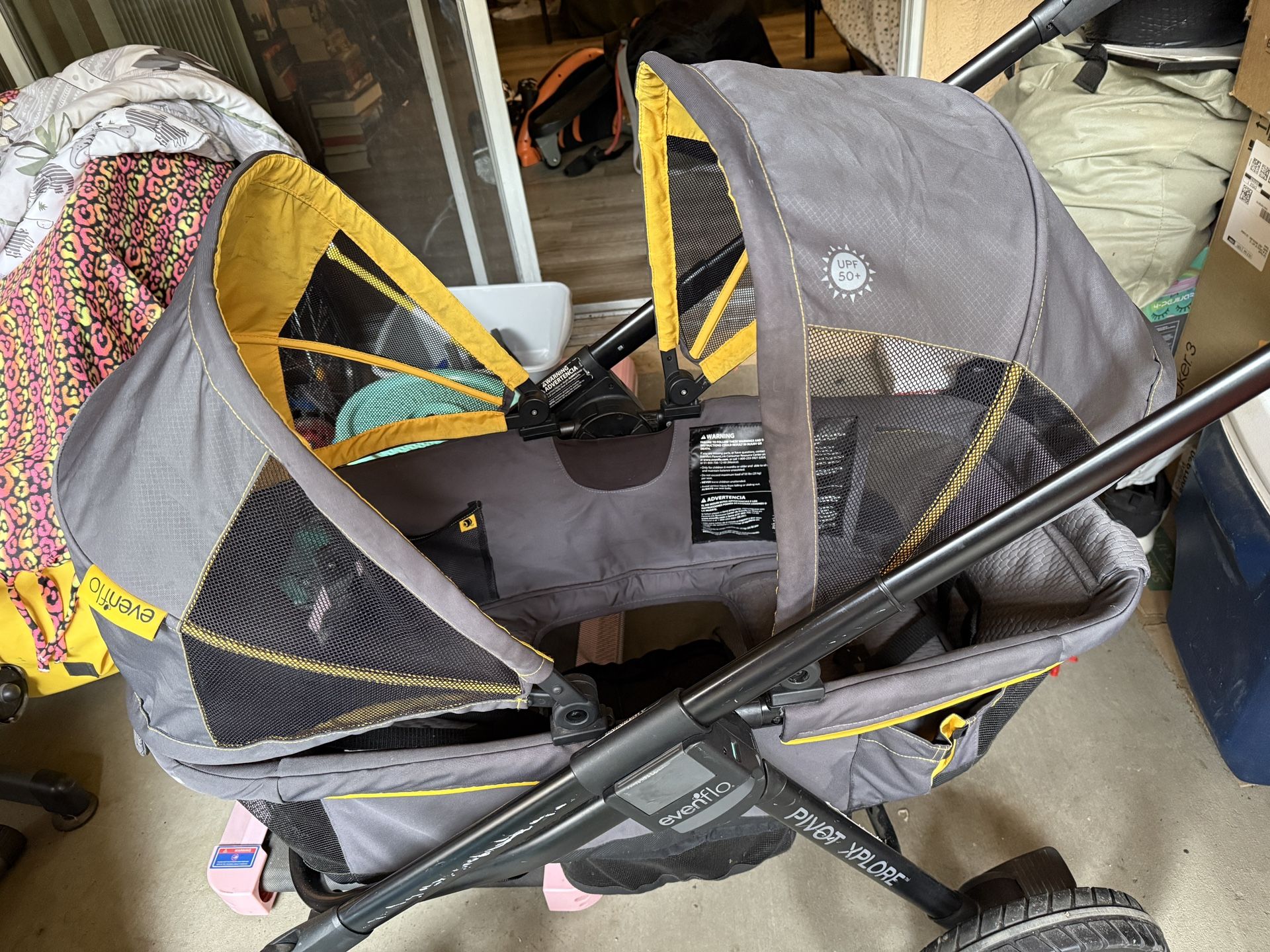 Even Flo Wagon stroller