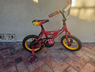 Lightning McQueen Toddler Bike with Training Wheels