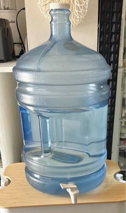 5 Gallon Water Bottle w/faucet