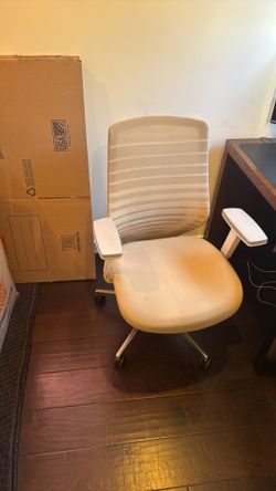Branch Ergonomic Office Chair