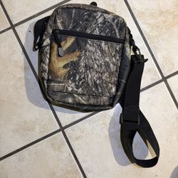Crossbody Camo “Fideldline” Bag 